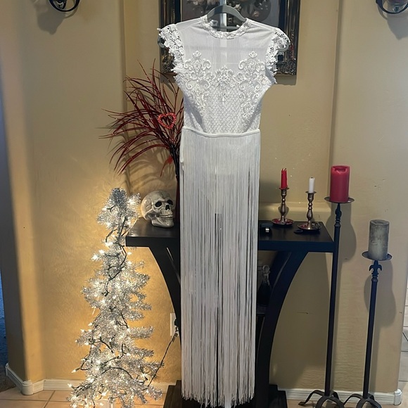 Fashion Nova Tops - 🌟 Fashion Nova White Tassel Bodysuit Dress - Size Small 🌟
